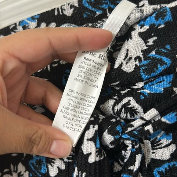 Rene Ricci blue and white shorts ties at the waist size XL - Picture 3 of 5